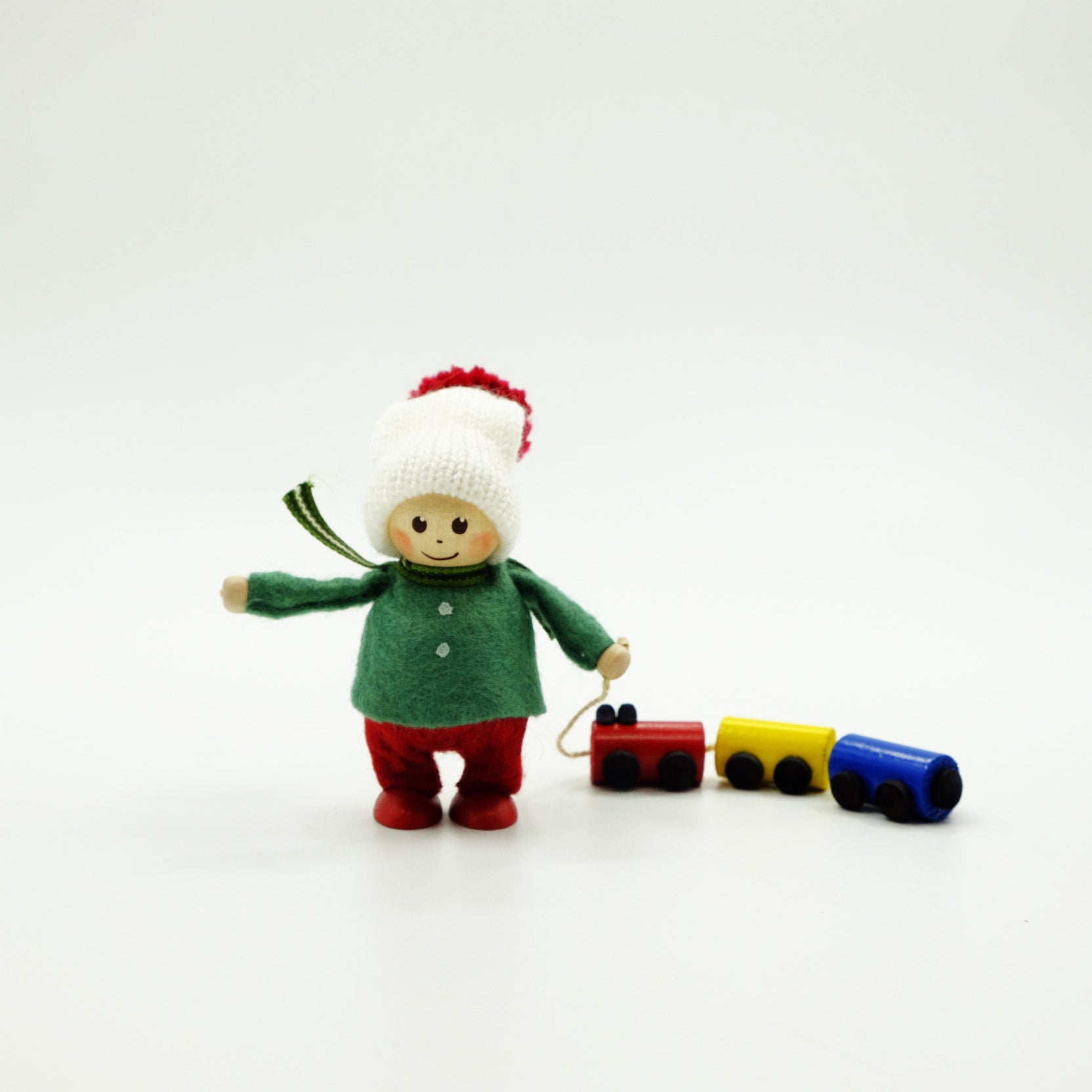 Nordika Nisse ノルディカニッセ 車のおもちゃを運ぶ男の子 joy to the