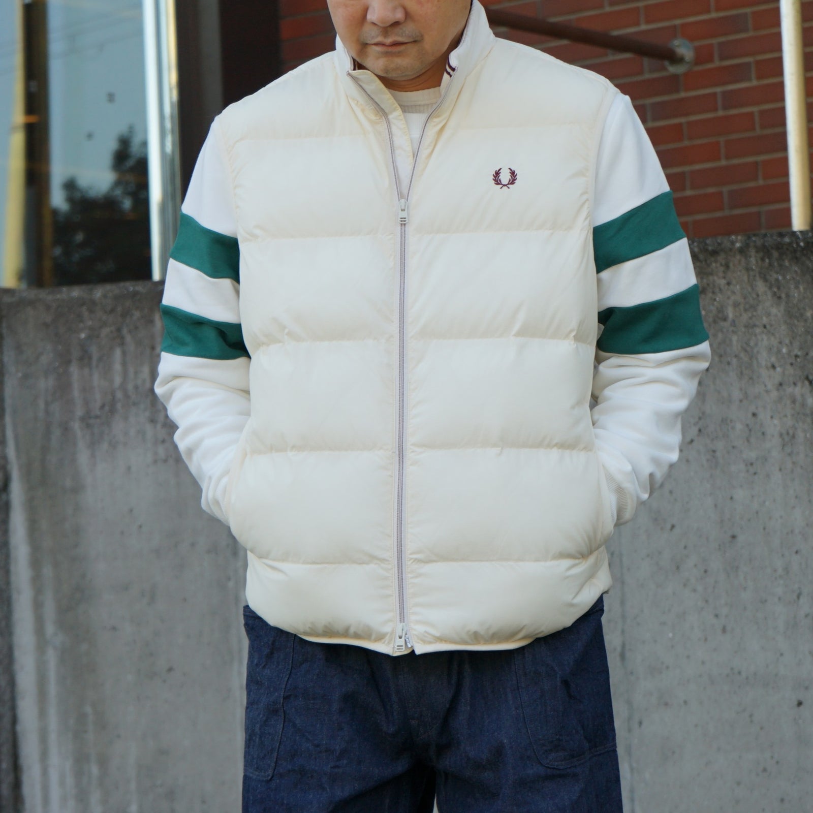 FRED PERRY ホワイト ダウンベスト Mサイズ FRED PERRY フレッドペリー Insulated Gilet ジレ ベスト L – Osmund Drive