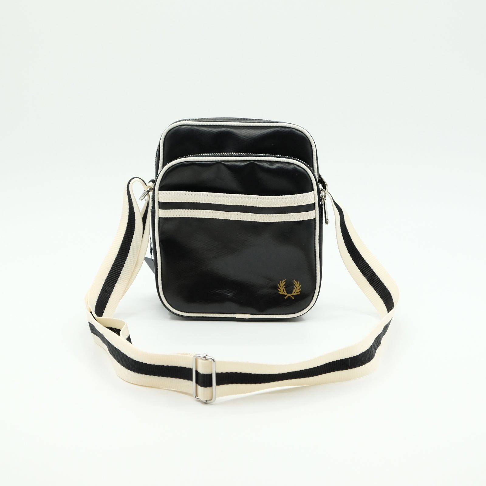 FRED PERRY ブラックショルダーバッグ FRED PERRY（フレッドペリー）の「◇FRED PERRY(フレッドペリー