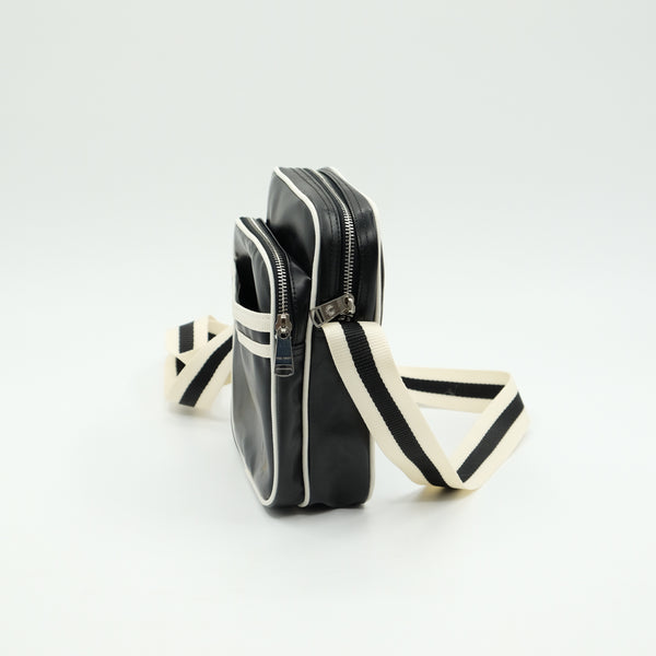 FRED PERRY フレッドペリー　Classic Side Bag　ショルダーバッグ　BLACK