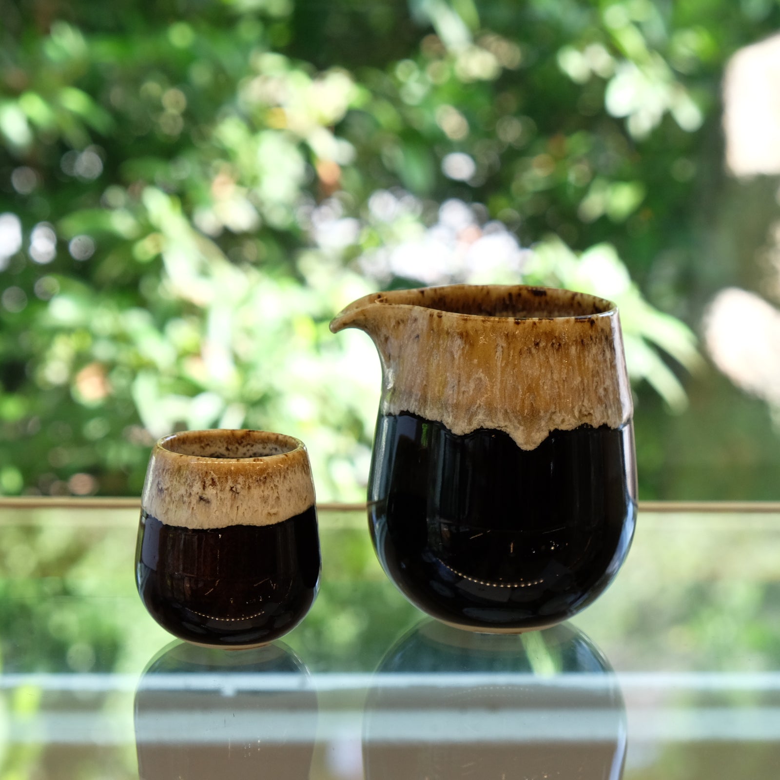 FOLK DESIGN 片口酒器・盃 2点セット 波佐見焼 飴釉白唐津流し/白釉白