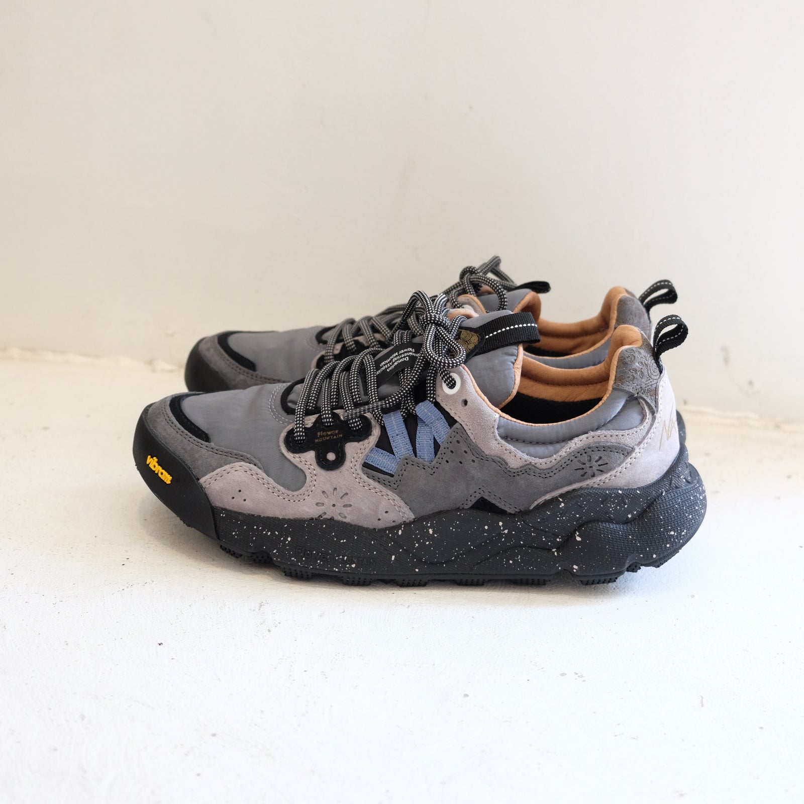 Flower MOUNTAIN×NANGA YAMANO3 Wolf gray FM17008 フラワー