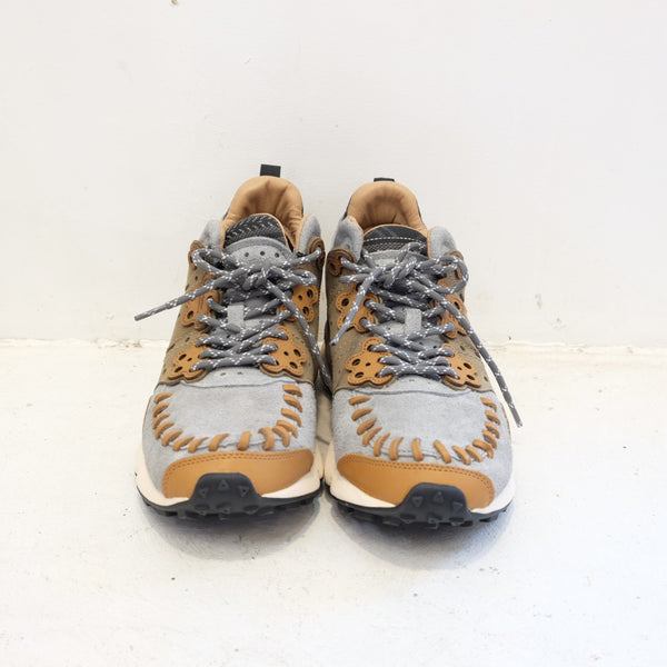 Flower MOUNTAIN　MUSTARD WALNUT Gray FM02002　フラワーマウンテン