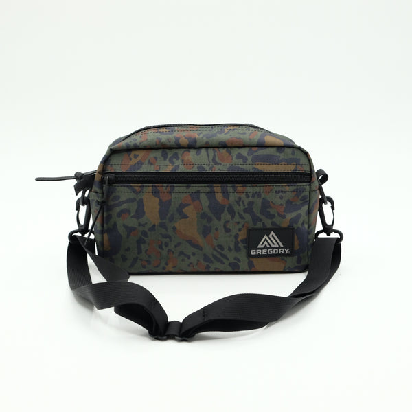 GREGORY グレゴリー　CLASSIC BAGS パデッドショルダーポーチM　ミリタリーレオパード