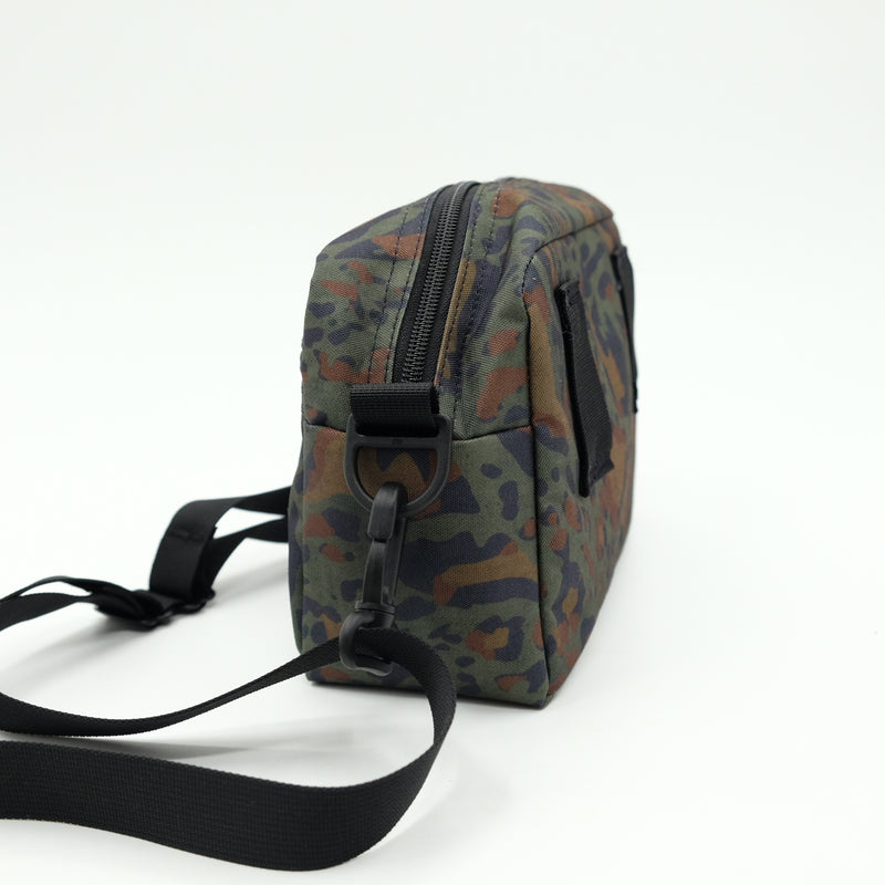 GREGORY グレゴリー　CLASSIC BAGS パデッドショルダーポーチM　ミリタリーレオパード