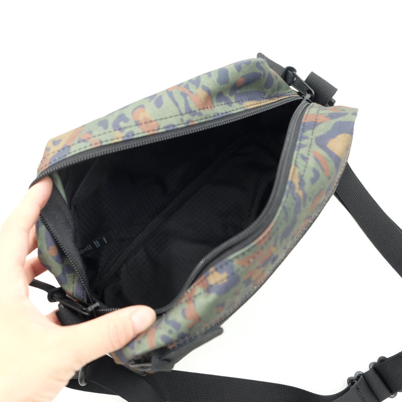 GREGORY グレゴリー　CLASSIC BAGS パデッドショルダーポーチM　ミリタリーレオパード