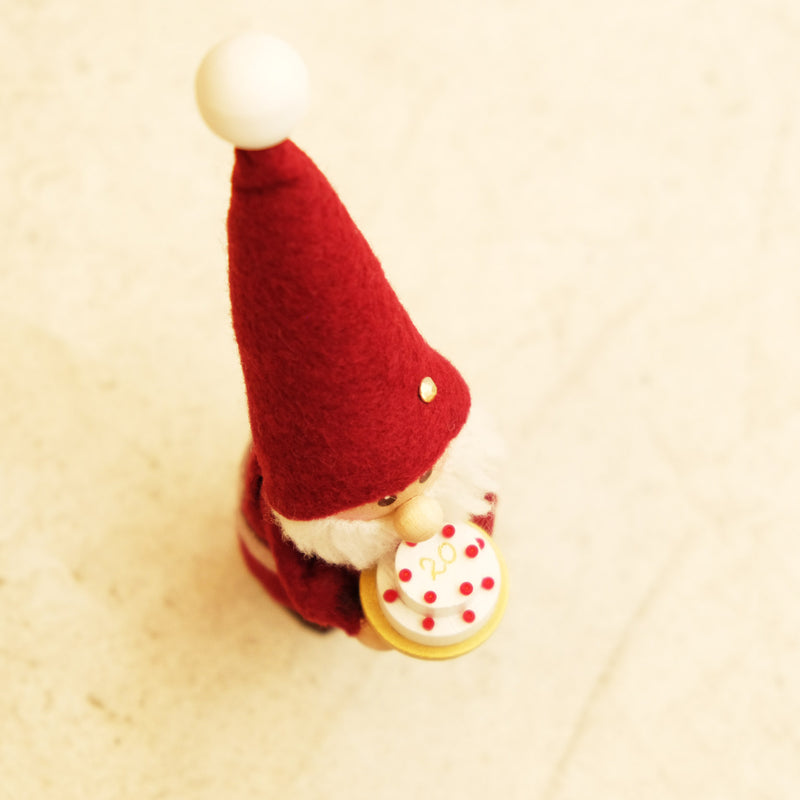 NORDIKA nisse ノルディカ ニッセ　20th Celebration　ケーキを持ったサンタ 2025年