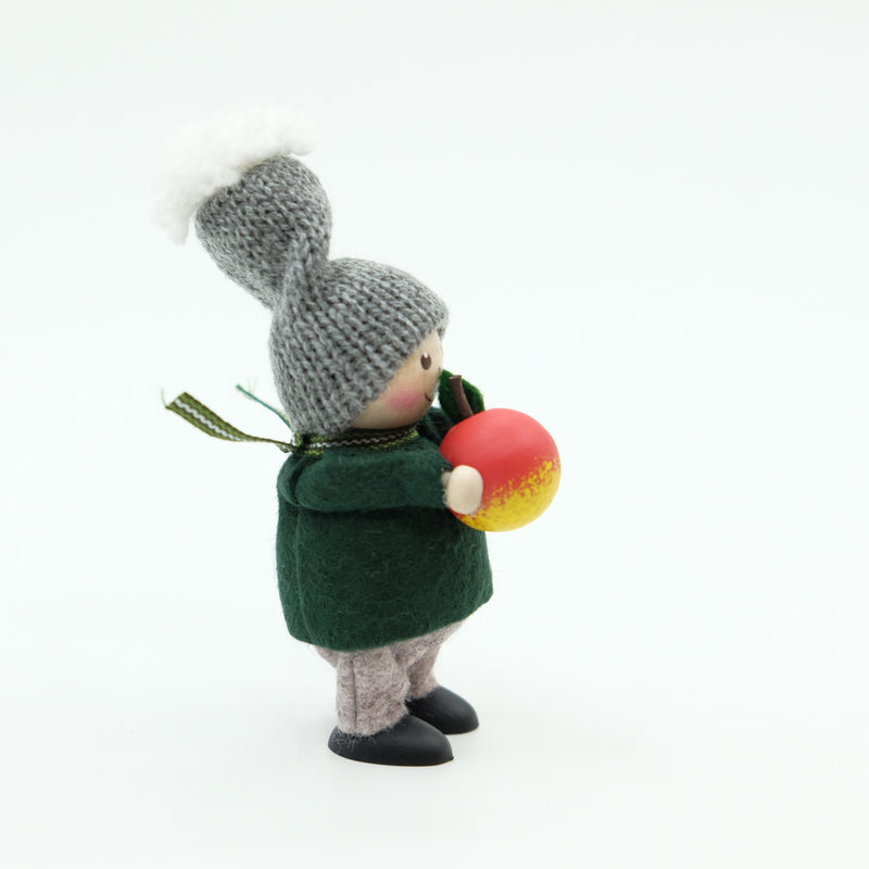 NORDIKA nisse ノルディカ ニッセ　リンゴを持った男の子  Nordic Forest　boy