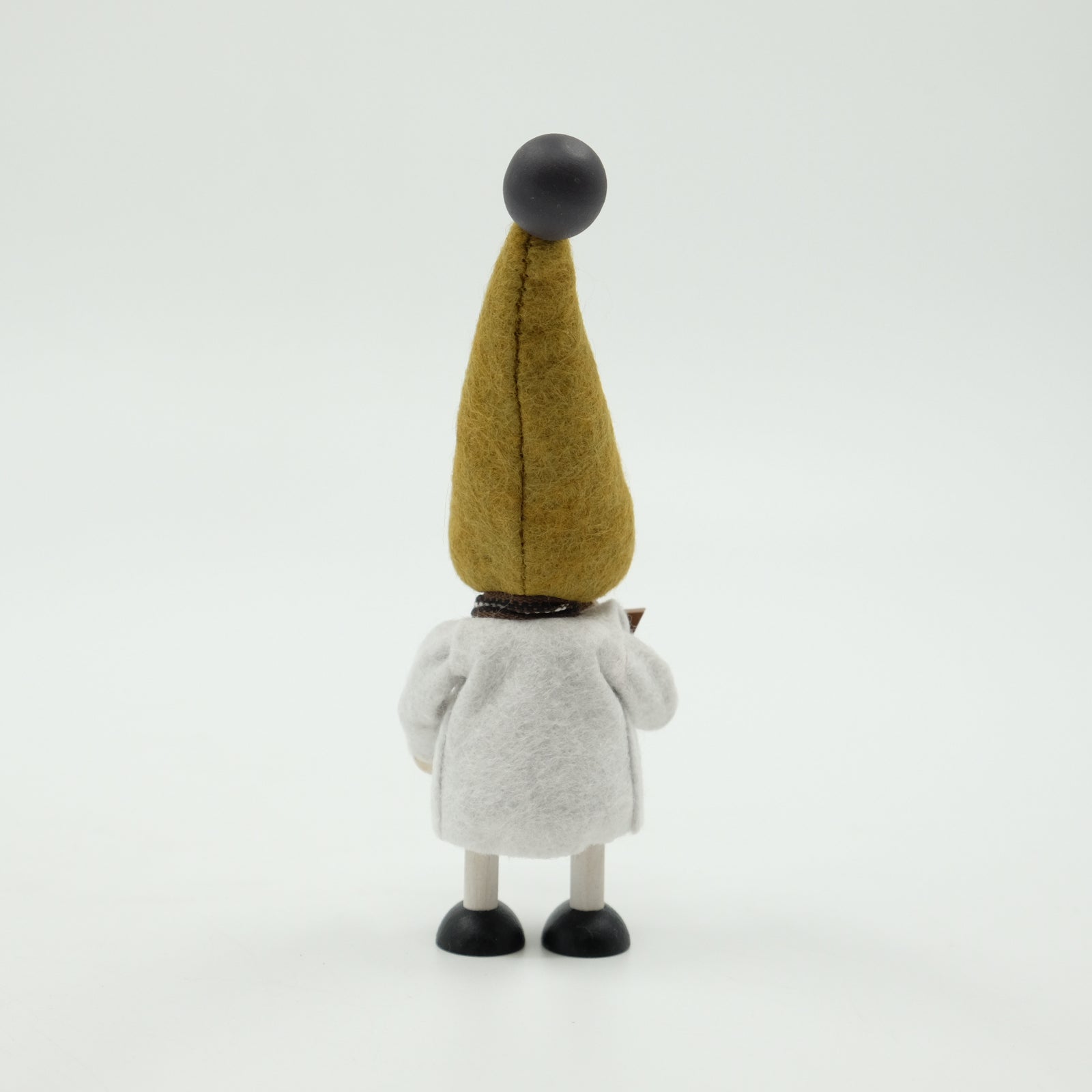 NORDIKA NISSE ノルディカニッセ JULEHYGGE ジンジャークッキーを持っ