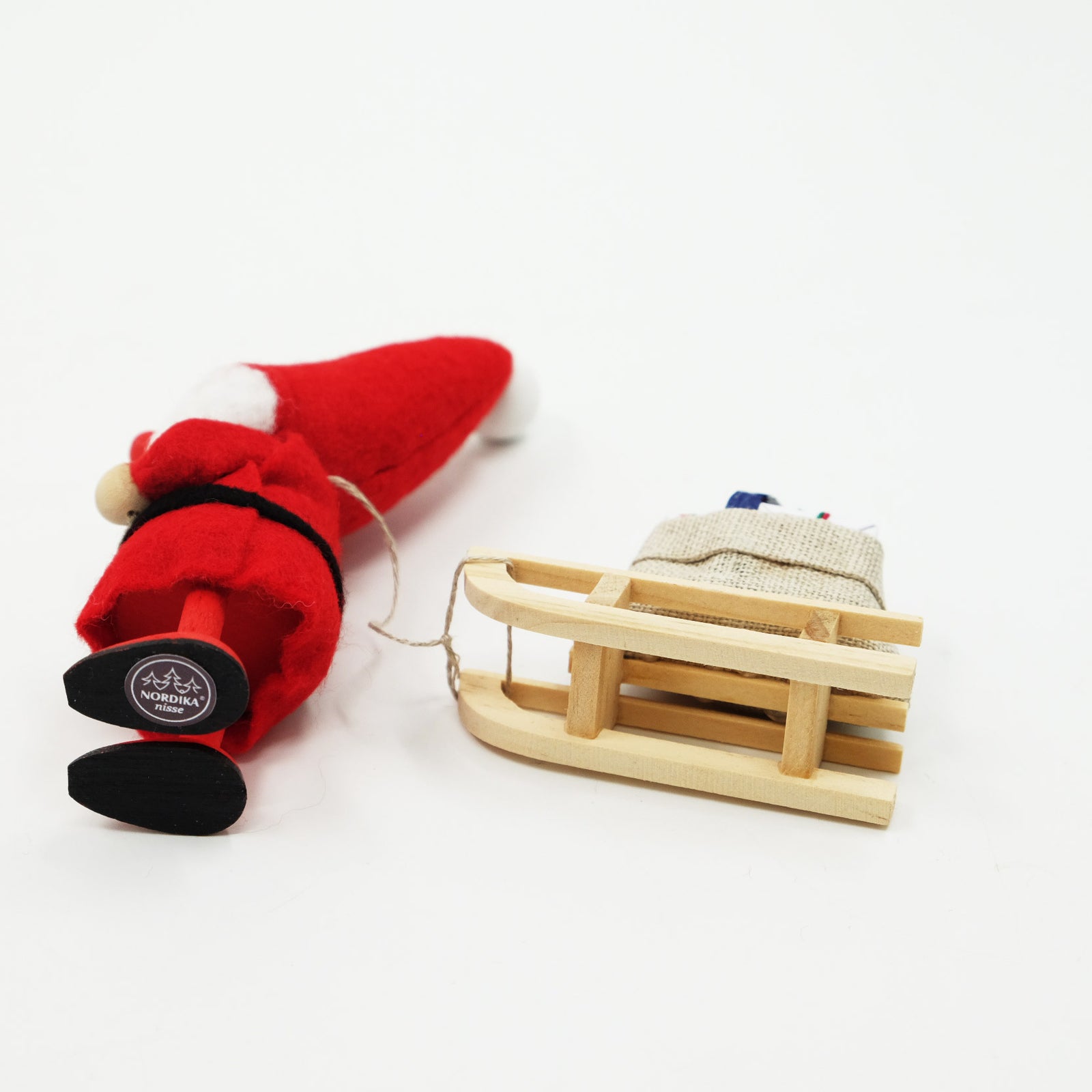 NORDIKA NISSE ノルディカニッセ そりをひいたサンタ / レッド