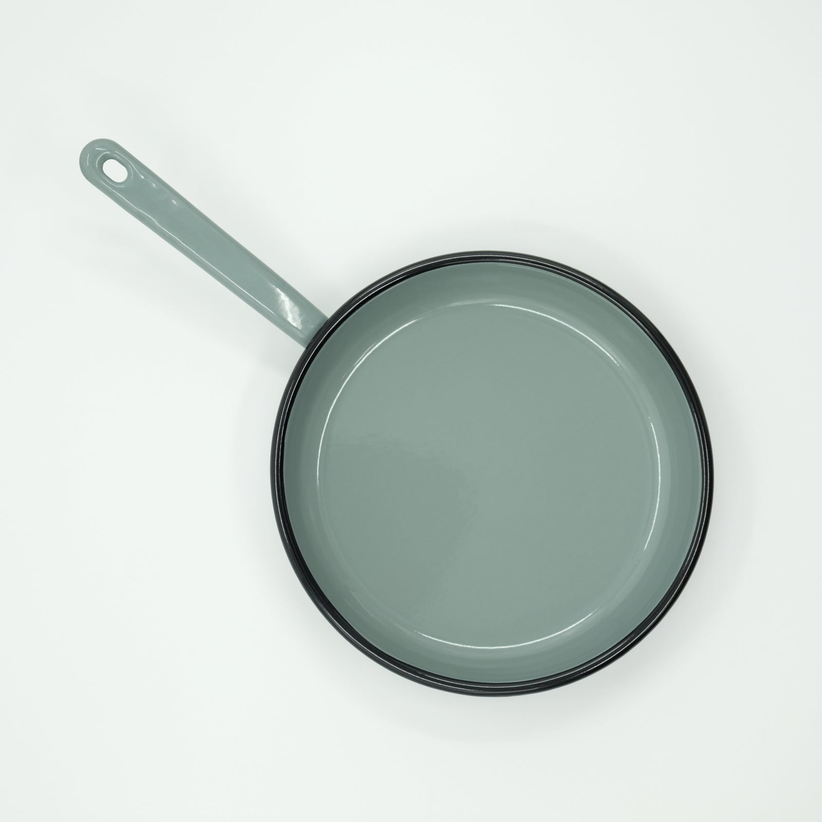 Flying Pan HERE by DETAIL ホーローフライパン – Osmund Drive